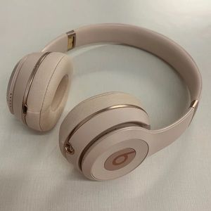 Beats Solo 3 Wireless Matte Gold